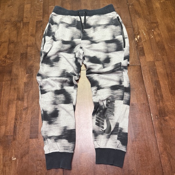 Nike Air Pivot V3 Joggers Distortion Fade Sweatpants 728281-063‎ Large Red Tag - Picture 1 of 11